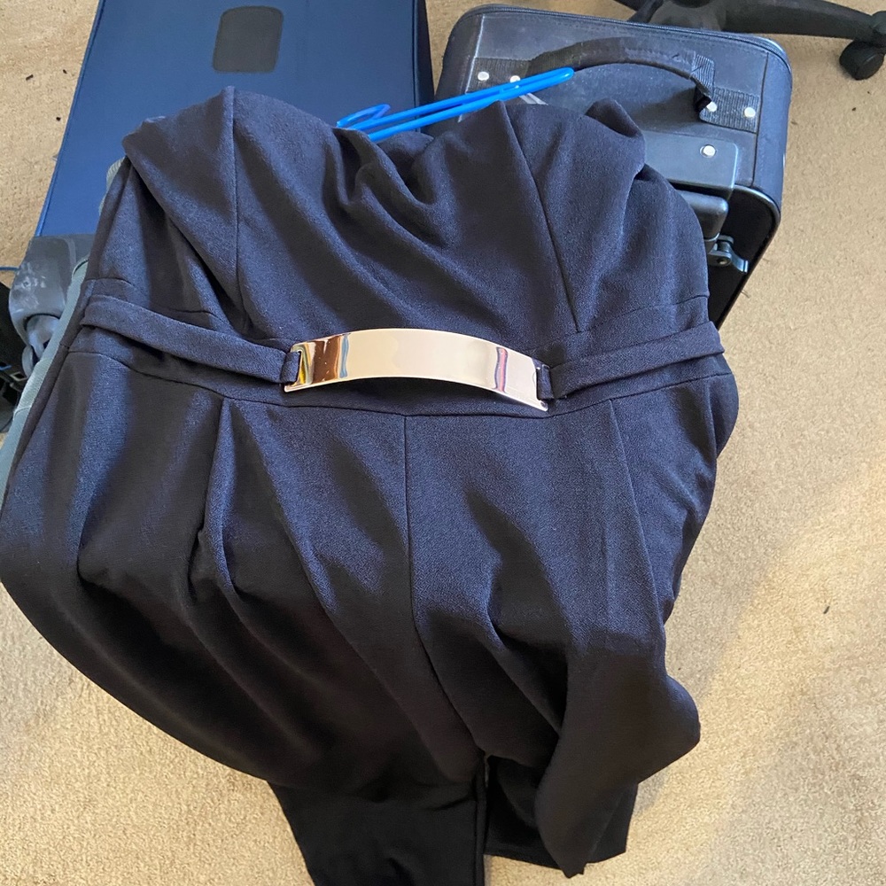 Outfit - Picture 3 of 3
